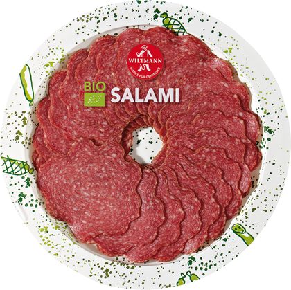 Salami für Nudelsalat mit Salami, Paprika und Gewürzgurken